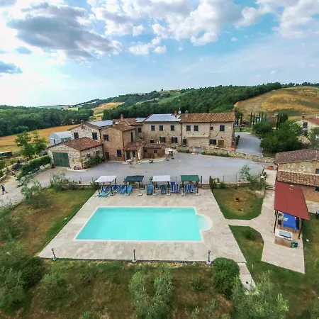 Vintage With Pool In