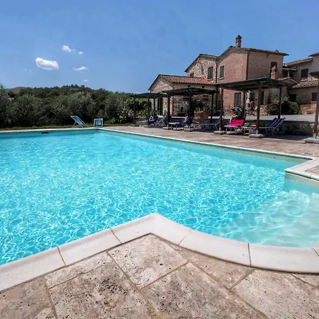 Holiday home Vintage With Pool In Asciano
