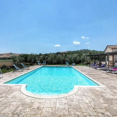 In Tuscany With Pool & Scenic Views *