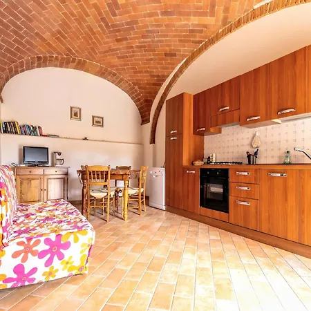Vintage With Pool In Holiday home