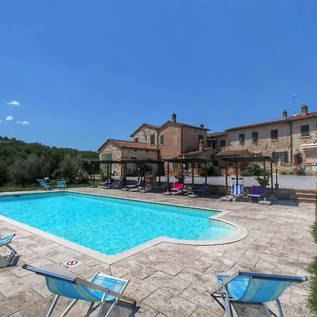 Holiday home Vintage With Pool In *