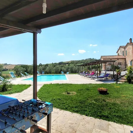 Holiday home Vintage With Pool In Asciano