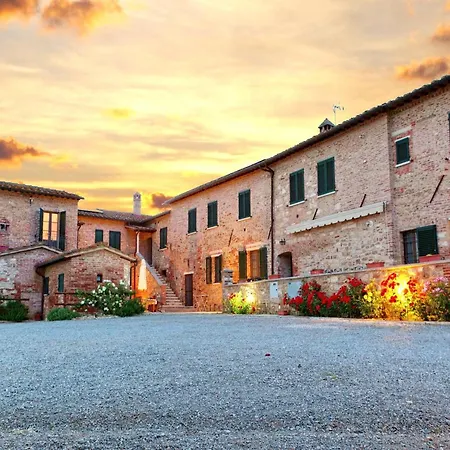 In Tuscany With Pool & Scenic Views *